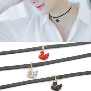 Dây chuyền titan choker mặt thiên nga