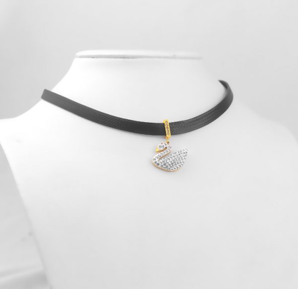 Dây chuyền titan choker thiên nga đính đá trắng