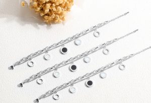 Lắc tay titan 2 tầng số la mã màu trắng