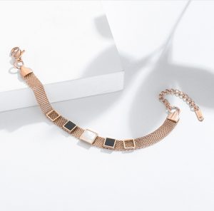 Lắc tay kiểu lưới titan mặt vuông cách điệu màu vàng hồng 14k