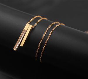 TN354d-Dây chuyền titan 2 thanh trụ chạm chữ love