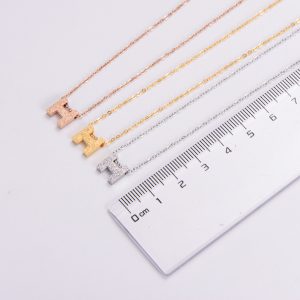 TN358e-Dây chuyền titan chữ H hermes phun cát