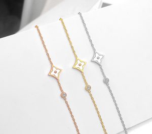 TA260b-Lắc tay titan thời trang LV
