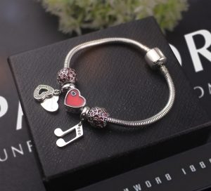 Lắc vòng tay titan phong cách Pandora TA316