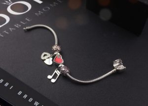 Lắc vòng tay titan phong cách Pandora TA316
