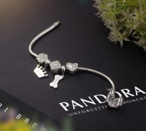 Lắc vòng tay titan phong cách Pandora TA317