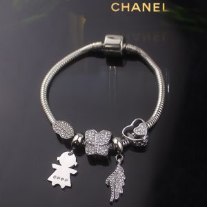 Lắc vòng tay titan phong cách Pandora TA318
