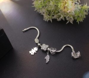 Lắc vòng tay titan phong cách Pandora TA318
