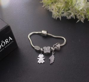 Lắc vòng tay titan phong cách Pandora TA318