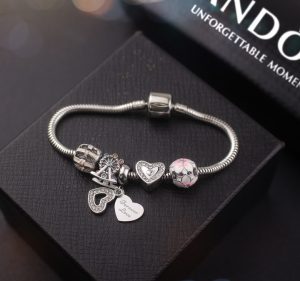 Lắc vòng tay titan phong cách Pandora TA319
