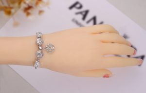 Lắc vòng tay titan phong cách Pandora TA320