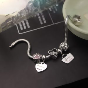 Vòng tay nữ thép titan không gỉ phong cách pandora