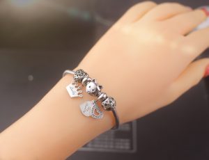 Vòng tay titan thời trang pandora TA332