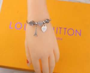 Vòng tay titan thời trang pandora TA334