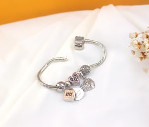 Vòng tay titan thời trang pandora TA335