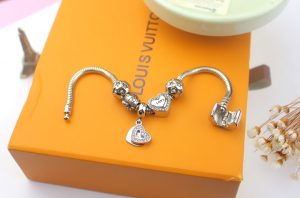 Vòng tay titan thời trang pandora TA337