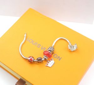 Vòng tay titan thời trang pandora TA340