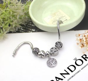 Vòng tay titan thời trang pandora TA341