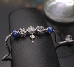Vòng tay titan thời trang pandora TA344