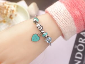 Vòng tay titan thời trang pandora TA347