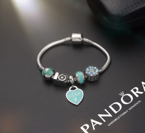 Vòng tay titan thời trang pandora TA347