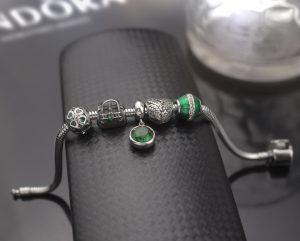 Vòng tay titan thời trang pandora TA348