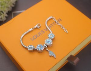 Vòng tay titan thời trang pandora TA349