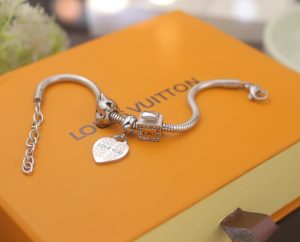Vòng tay titan thời trang pandora TA357