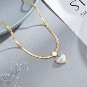 Dây chuyền titan trái tim đính ngọc trai