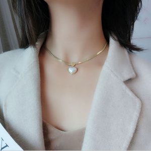 Dây chuyền titan trái tim đính ngọc trai