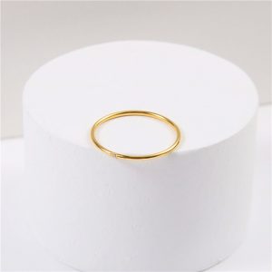 Nhẫn titan bảng mỏng đính 1 viên đá kim cương