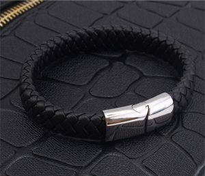 Vòng tay da xịn khóa thép titan LN151