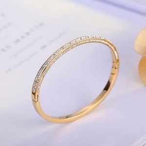 Vòng tay titan đính kim cương thời trang Hàn Quốc