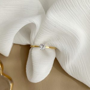 Nhẫn titan 1 hột đá bảng nhỏ xíu