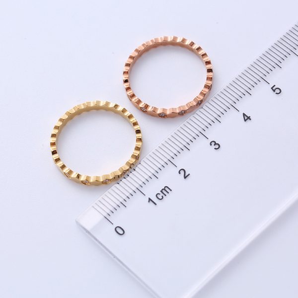 TC192e-Nhẫn titan nữ hình lục giác cách điệu kim cương