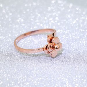 TC004b-Nhẫn nữ titan hoa trà thiết kế free size