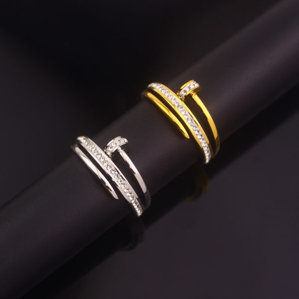 TC082e-Nhẫn nữ titan cây đinh cartier
