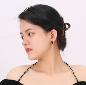 TB040h-Bông tai nữ titan mặt chữ nhật đá màu xanh