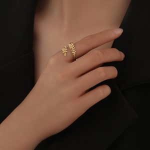 TC235b-Nhẫn nữ titan hình bông lúa free size