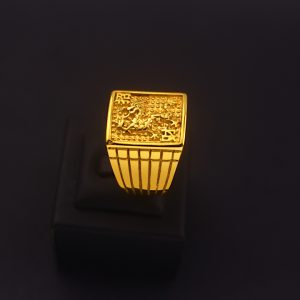 N677c-Nhẫn nam titan con rồng mạ vàng sang trọng