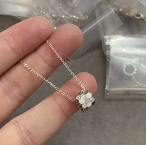 TN656f-Dây chuyền nữ titan mặt ống hình tổ ong