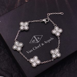 TA463e-Lắc tay titan hoa 4 cánh van cleef đính full kim