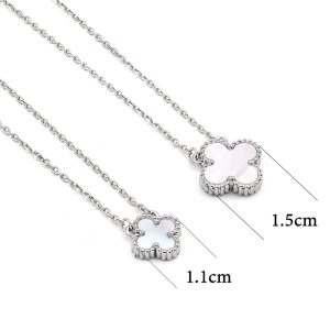 TN725g-Dây chuyền titan hoa 4 cánh van cleef mặt lớn 15mm nền trắng