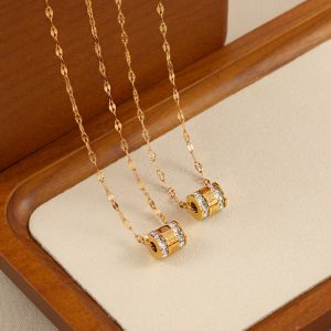 TN726b-Dây chuyền nữ titan mặt ống tròn số la mã 2 hàng đá
