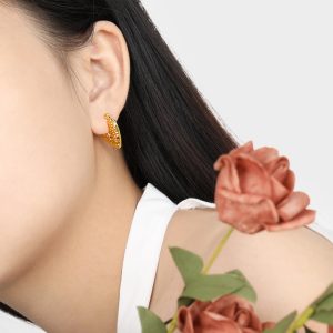 TB230h-Bông tai nữ titan chữ V màu vàng