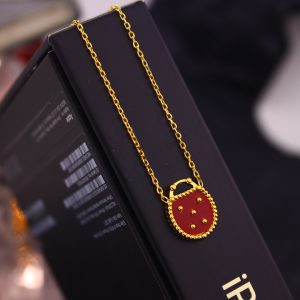 TN729g-Vòng cổ dây chuyền titan nữ van cleef hình con bọ màu vàng