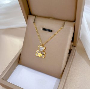 TN331b-Dây chuyền titan con gấu trái tim màu vàng