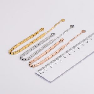 TA196g-Lắc tay nữ titan chuỗi hạt khối hình vuông - loại xịn