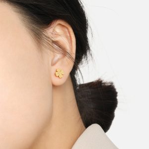 TB275f-Bông hoa tai nữ titan cỏ 4 lá phun cát đuôi bi vặn