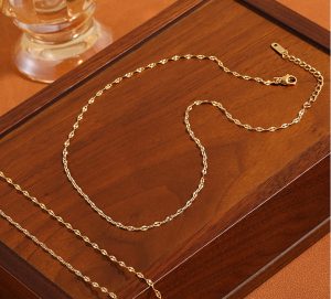 TN795d-Dây chuyền titan lá me chạm máy trơn không kèm mặt